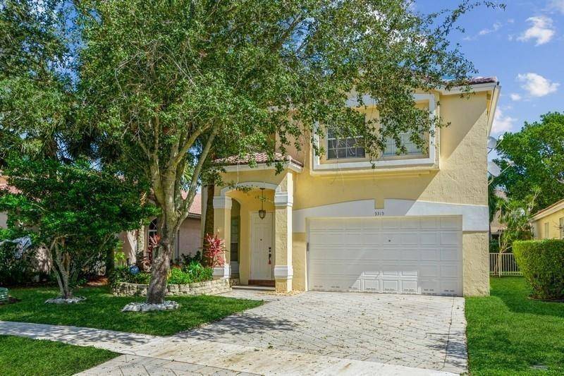 MOVE IN READY AMAZING SCREENED POOL HOME LOCATED IN THE GATED COMMUNITY OF MAYFAIR WYNDHAM LAKES.