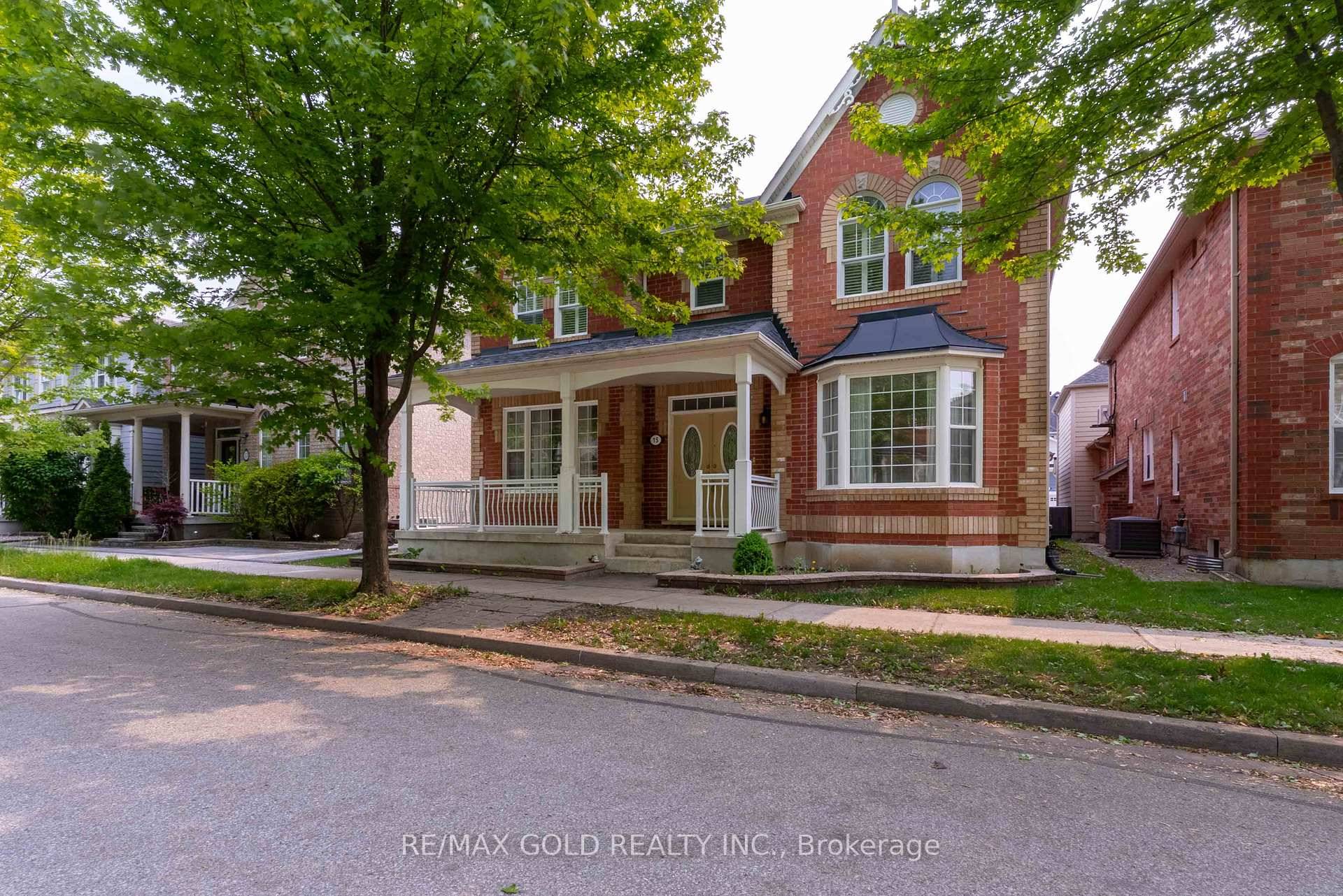 Beautiful Executive Home for Lease in highly sought after Cornell Park.