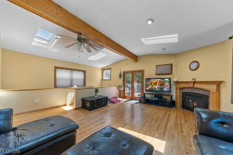 Welcome to this charming Cape Cod in desirable Florham Park !