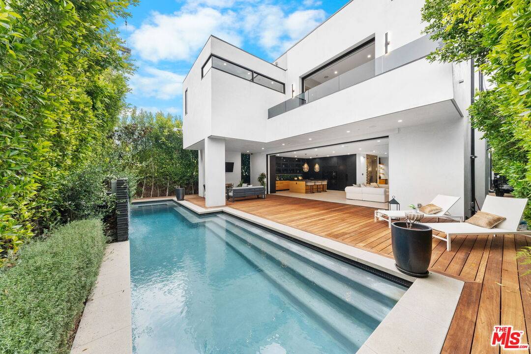842  N Orange Grove Ave 5BR Hollywood Hills East La