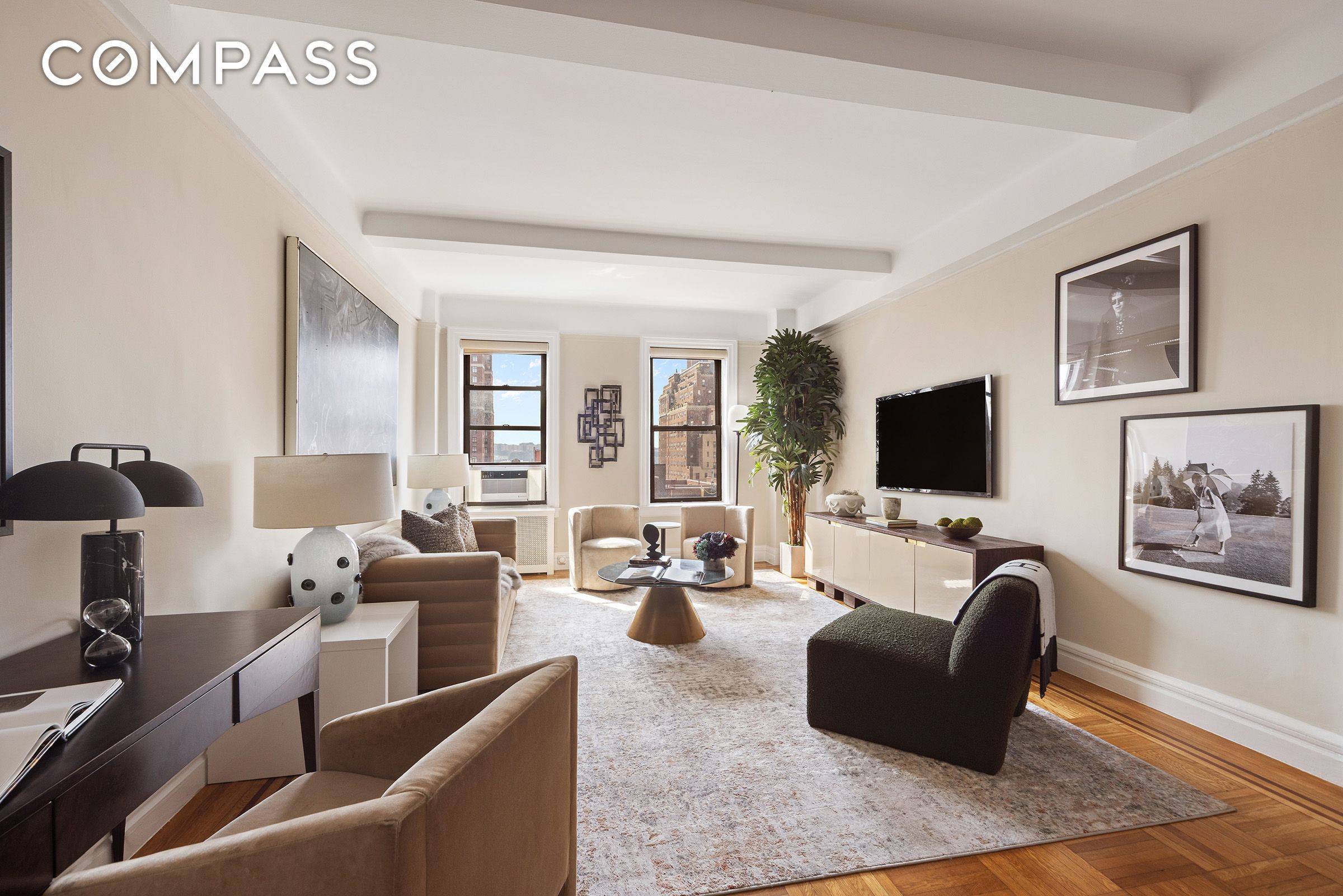Welcome to this charming 2 bedroom, 2 bathroom home located on West End Avenue.