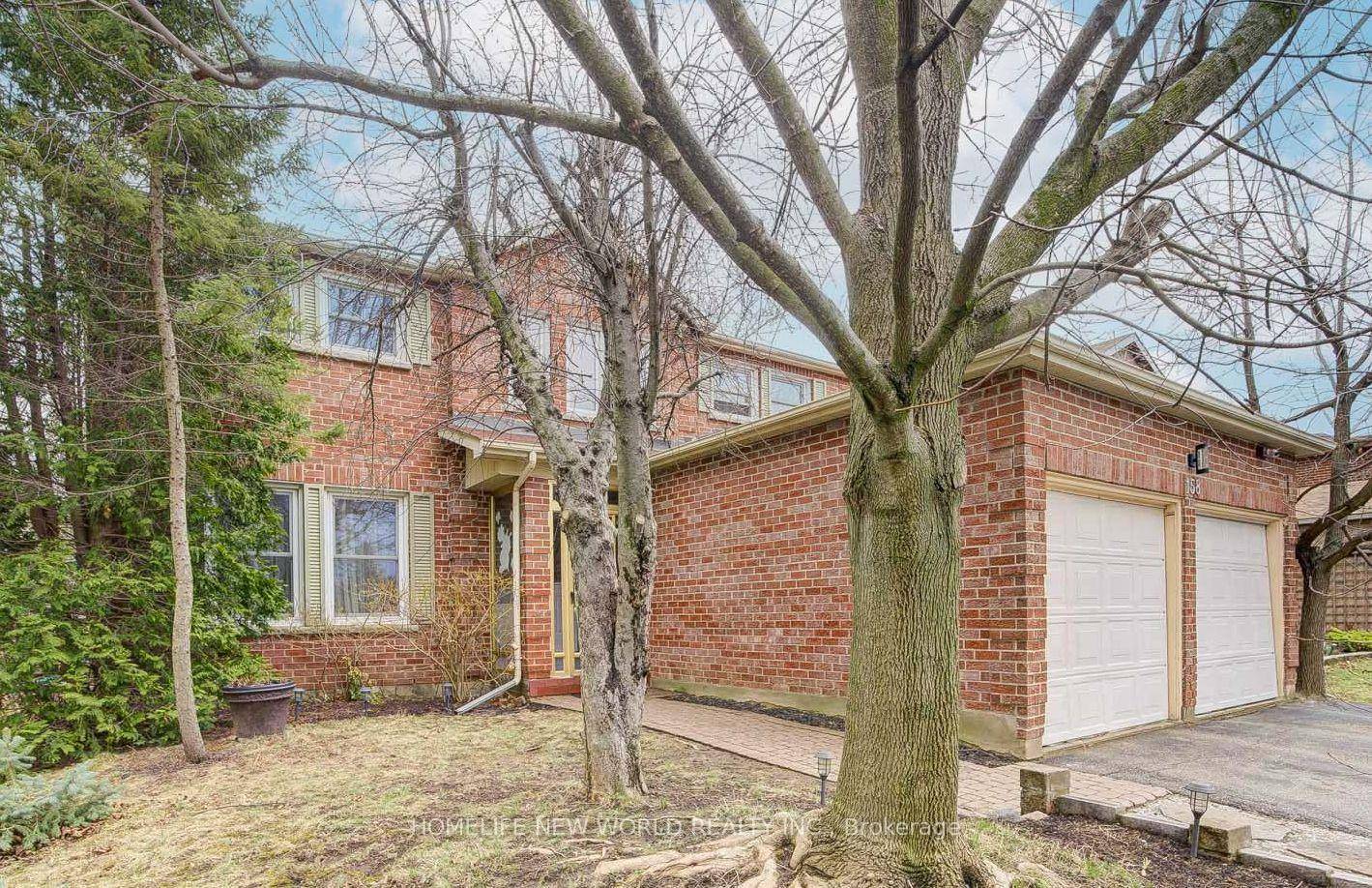 Enjoy Family home, with a lot of space and Huge potential, perfect size.
