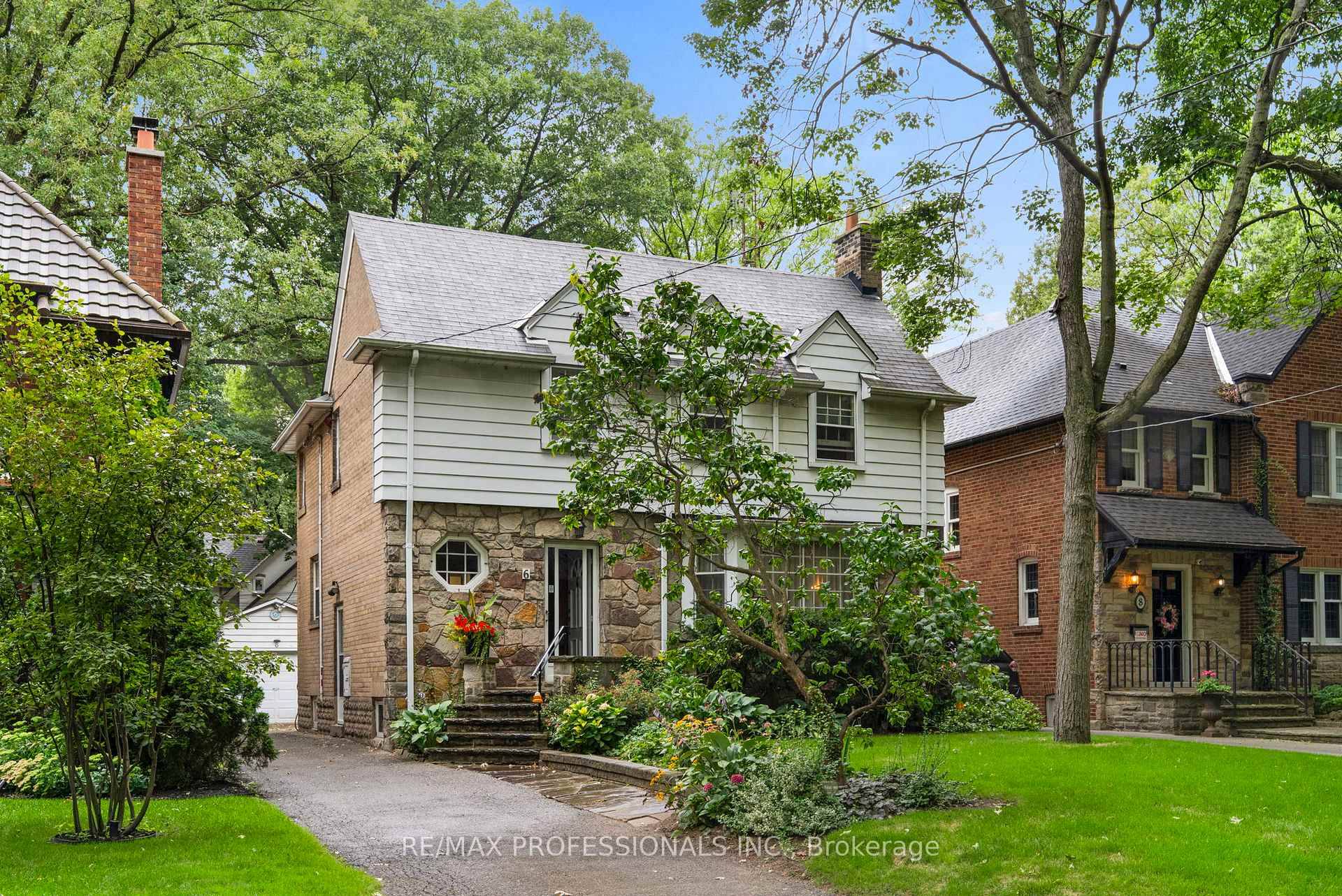 Traditional Kingsway Home located on Prime Block of Coveted Princeton Rd.
