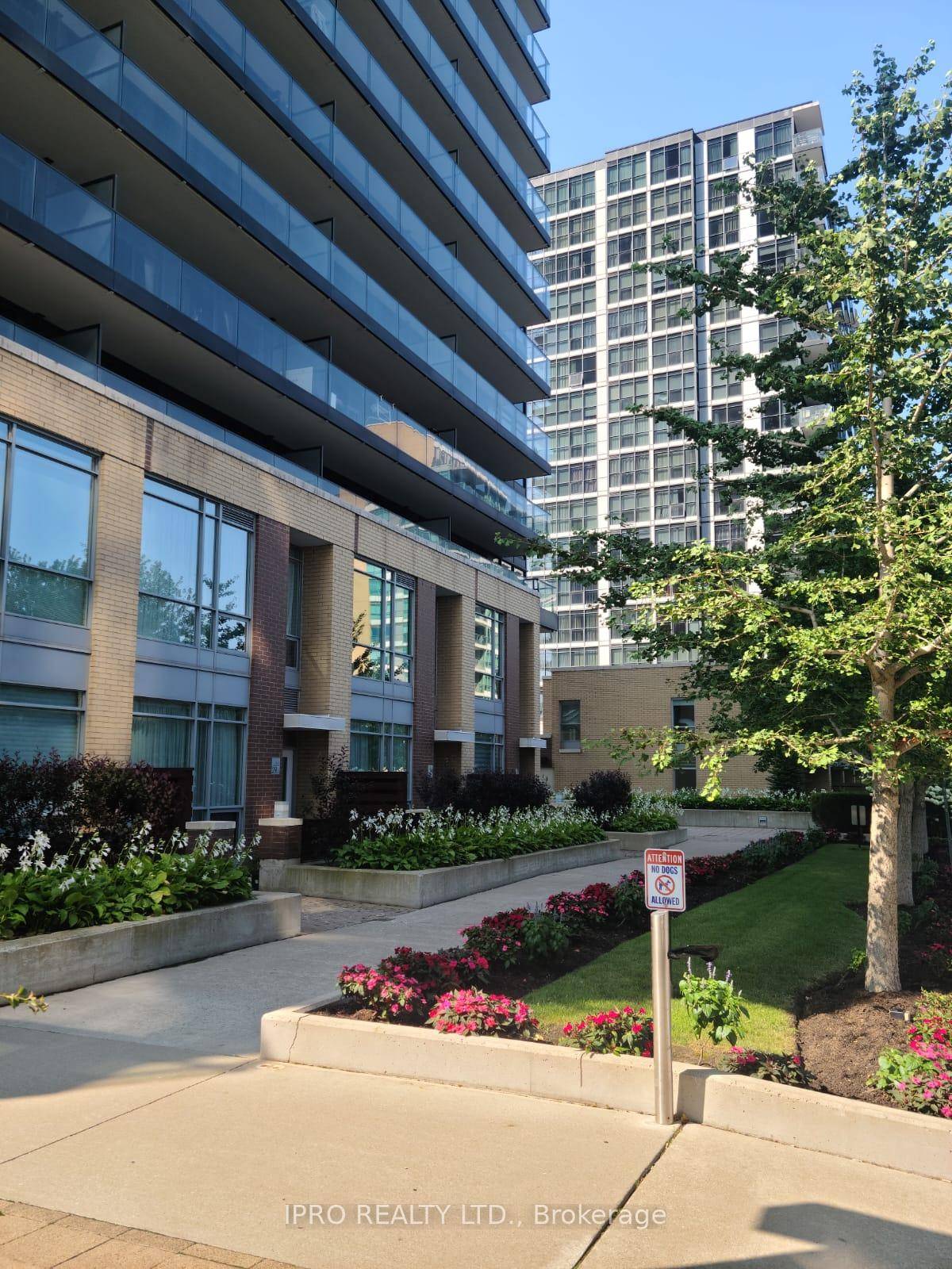 Spacious upgraded 2 1 corner unit with CN Tower views amp ; city views, Prime North York location !