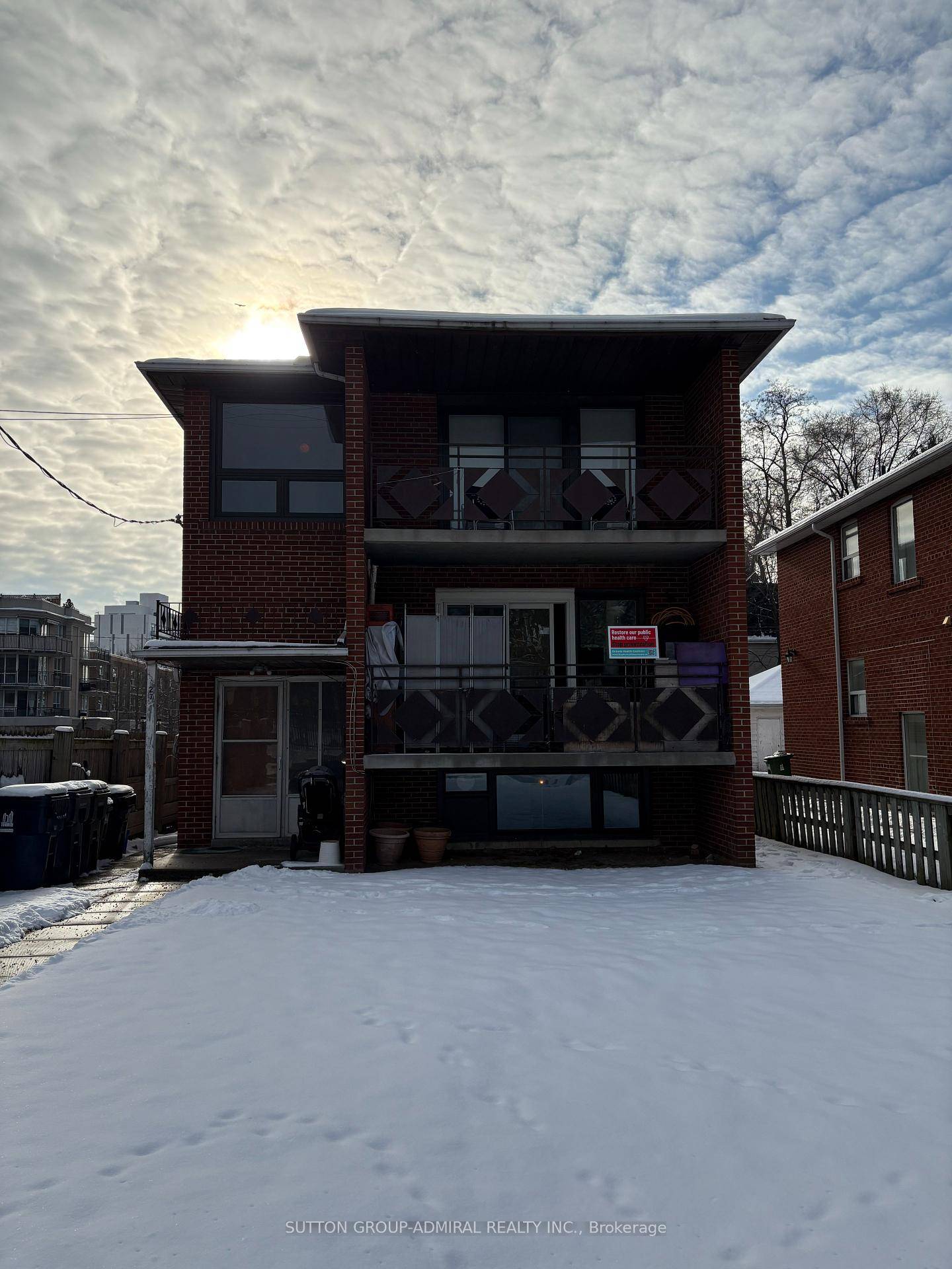 Top Floor Triplex Unit. Approx.