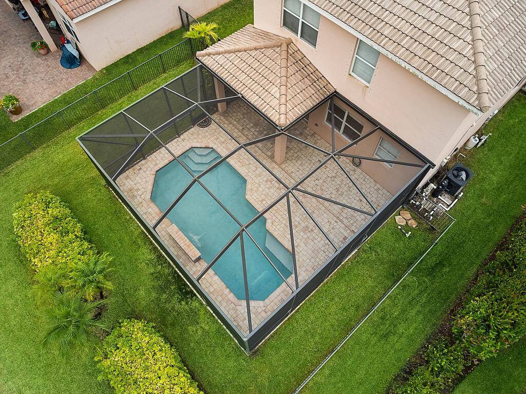 Incredible home at an INCREDIBLE price !