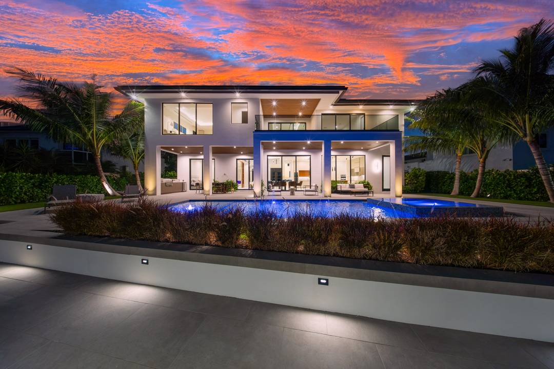 A modern masterpiece sited on the main intracoastal offering unrestricted saltwater and seamless direct ocean access.