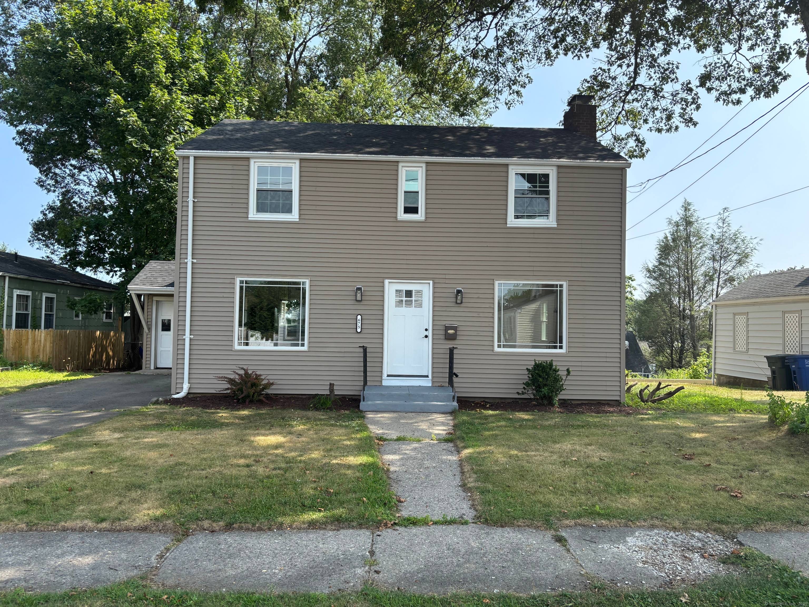 Welcome to 675 Goldenrod Avenue, a thoughtfully renovated Colonial offering 1, 808 square feet of flexible living space in Bridgeport's sought after North End.