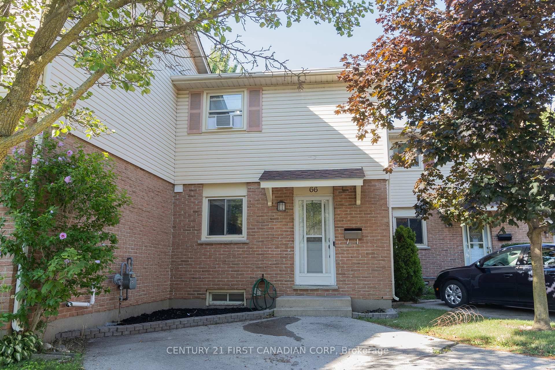 Experience stylish, move in ready living in this beautifully updated 2 storey condo townhouse perfectly located close to schools, parks, shopping, public transit, and quick highway access.