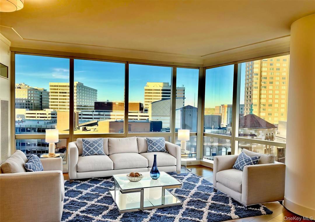Luxurious 2 Bedroom at The Ritz Carlton Residences 11th Floor with Gorgeous South East Views.
