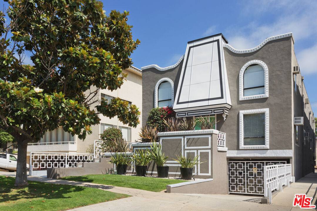11906   Gorham Ave 2BR Brentwood La