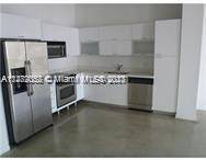 LOCATION. LOCATION ! Beautiful open floorplan one bedroom unit conveniently located in the heart of Downtown Miami.