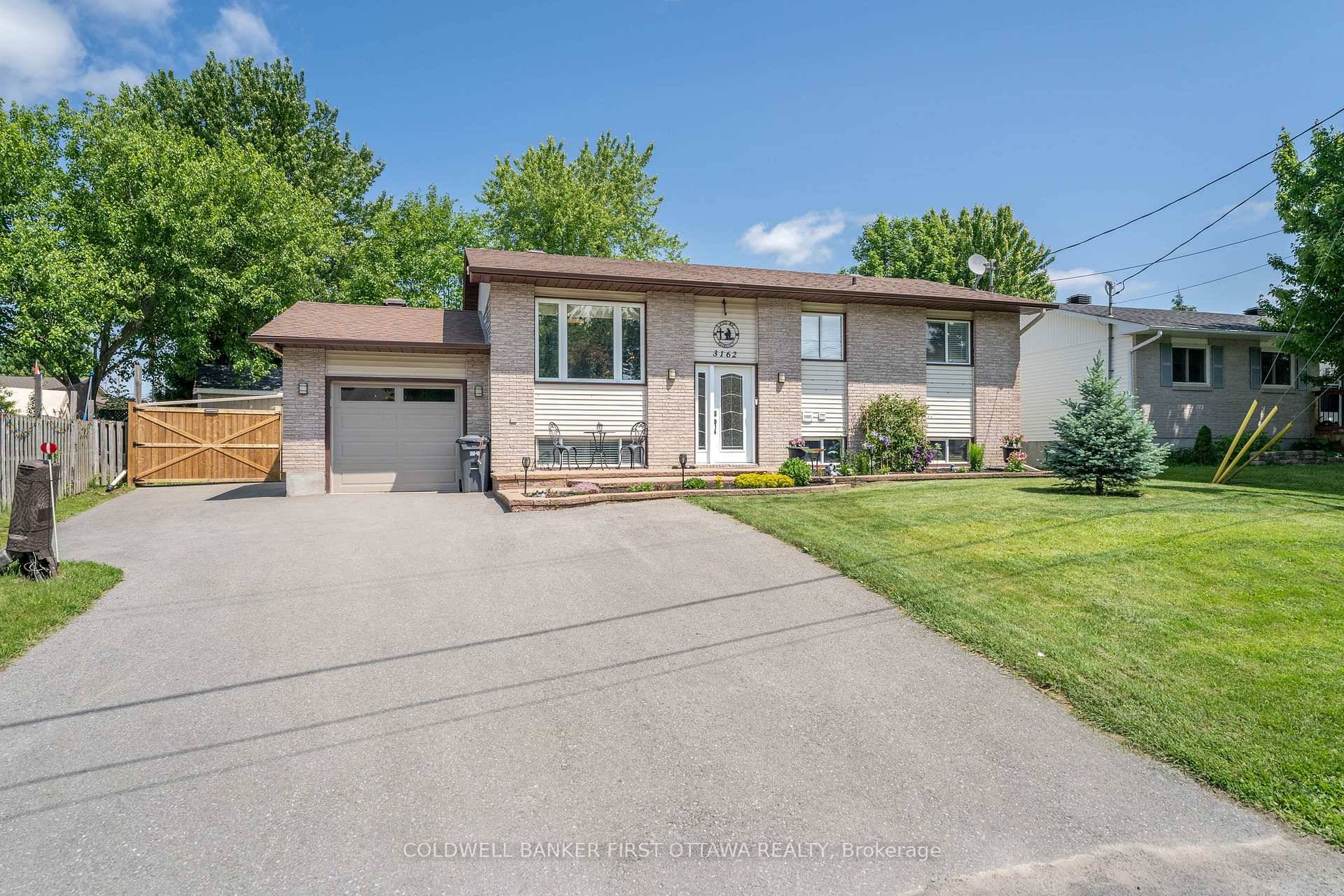 Beautifully maintained 3 2 bedrooms and 2 full bathroom hi ranch with basement inlaw suite located in quiet neighbourhood and walking distance to amenities, public transit and Hwy 174.