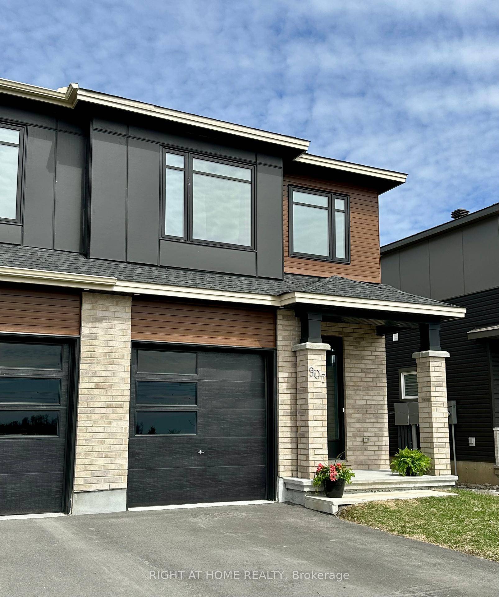 Welcome to 907 Orvieto Way, a stunning end unit Gala Model townhouse in the vibrant, family friendly community of Edenwylde.