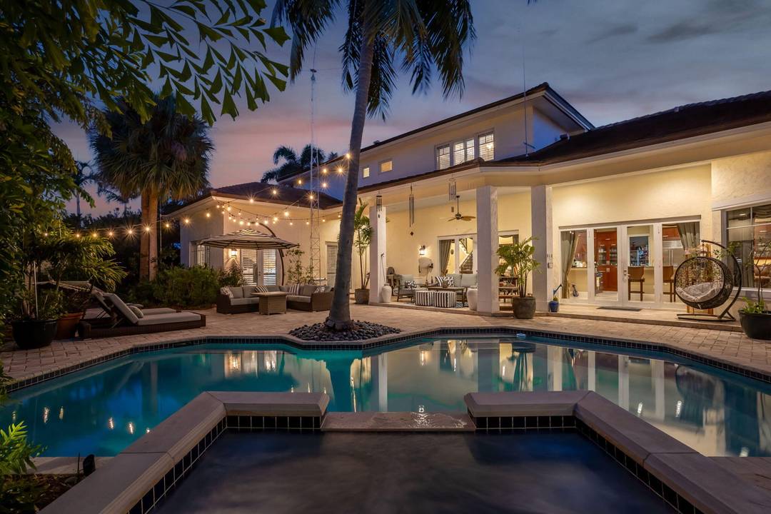 This stunning two story pool home, built in 2007, is located in the prestigious Coral Ridge neighborhood.