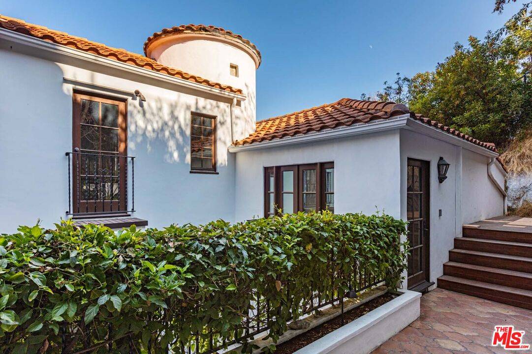 1467 N Kings Rd 4BR Sunset Strip La