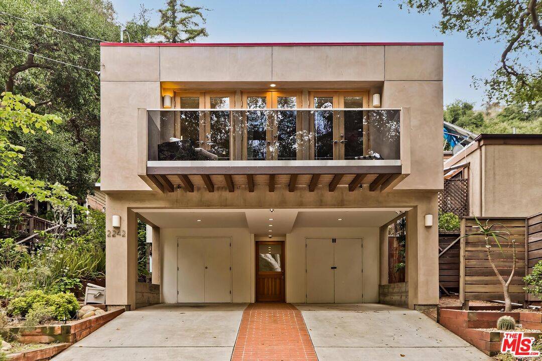 2242   Beverly Glen Pl Bel Air LA