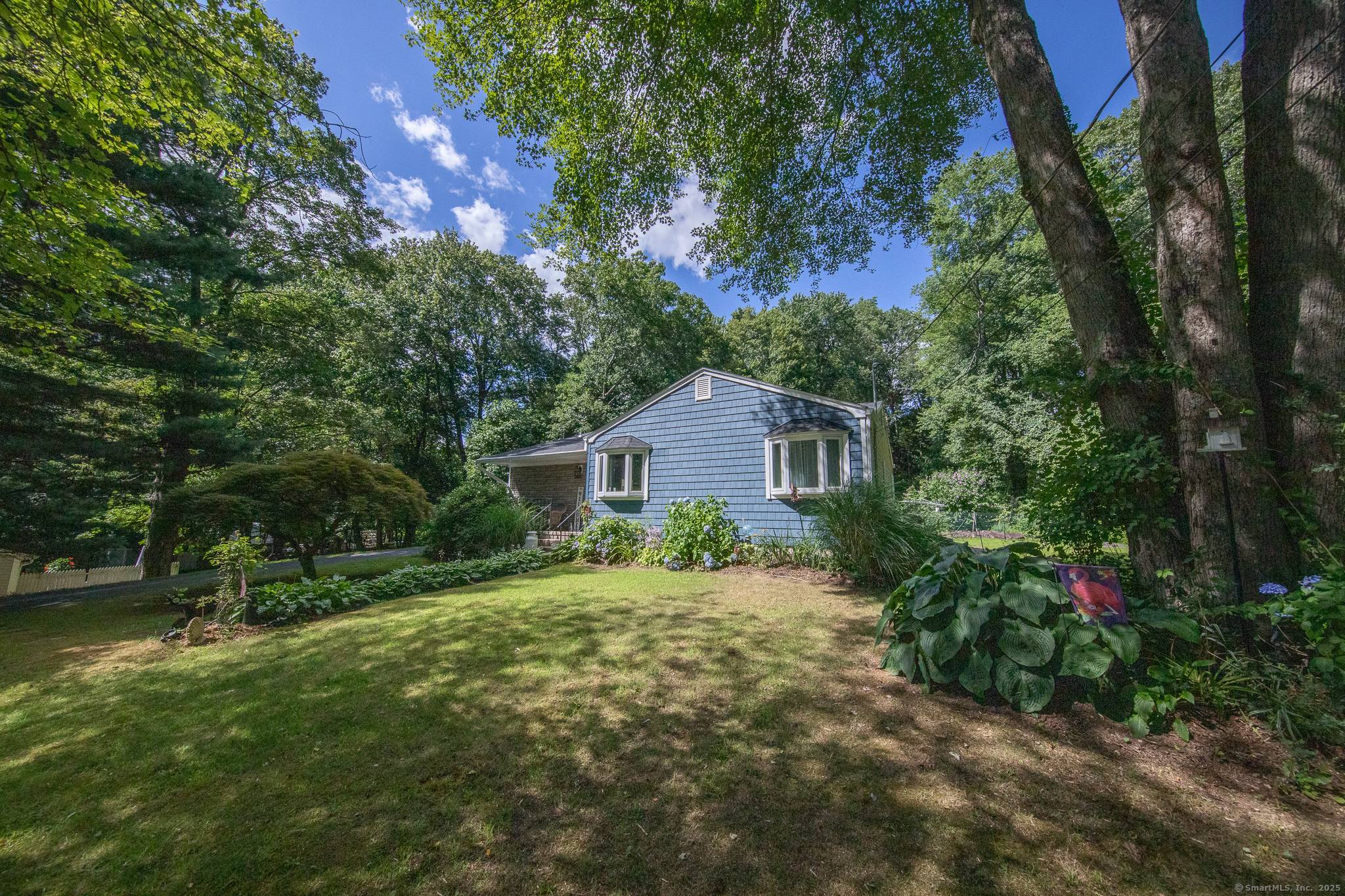 Recently Renovated Ranch on Private Cul de Sac with Deeded Niantic River Access !