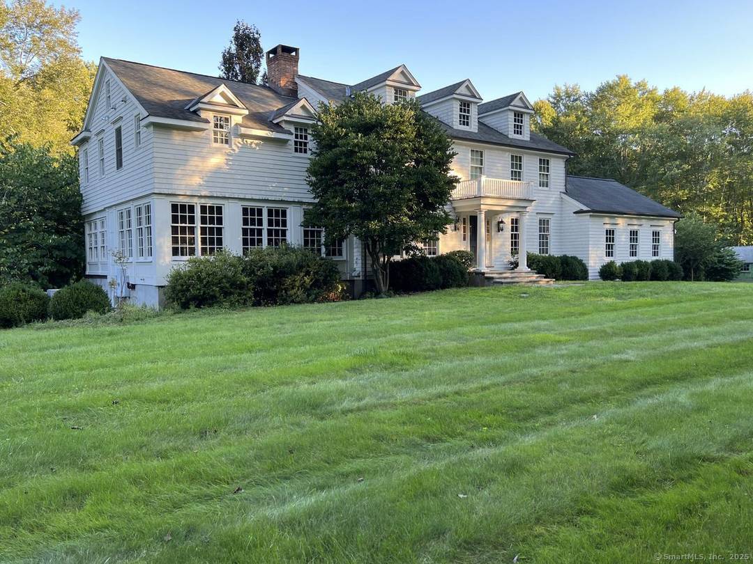 Gorgeous, light filled 4BR 4.