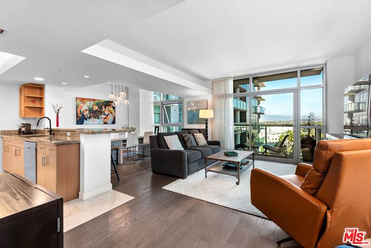 13700   Marina Pointe Dr 1BR Marina Del Rey La