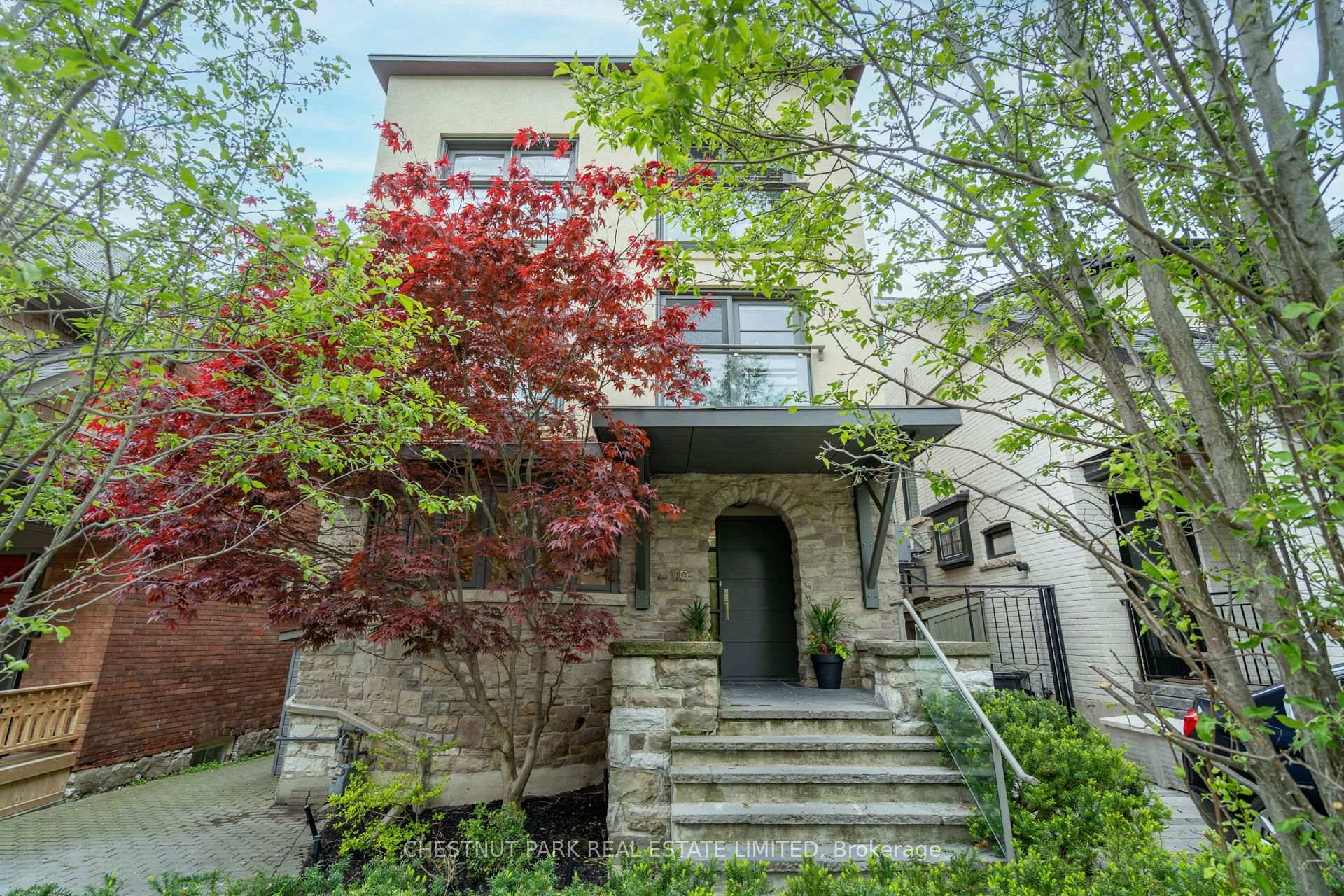 Nestled in one of Moore Park's most coveted family friendly pockets, 16 Inglewood Drive is a distinguished, fully renovated four plus one bedroom, detached residence offering the perfect harmony of ...