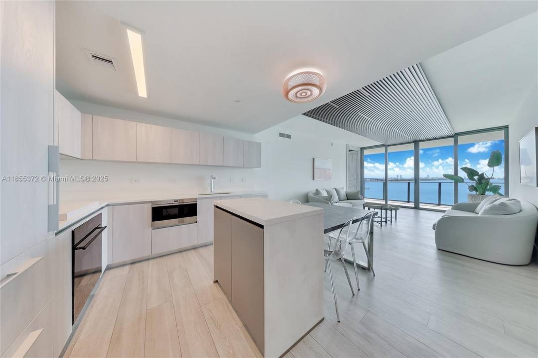 Experience the best of Miami living in this direct bayfront views, residence with 3 bedrooms den, 3.