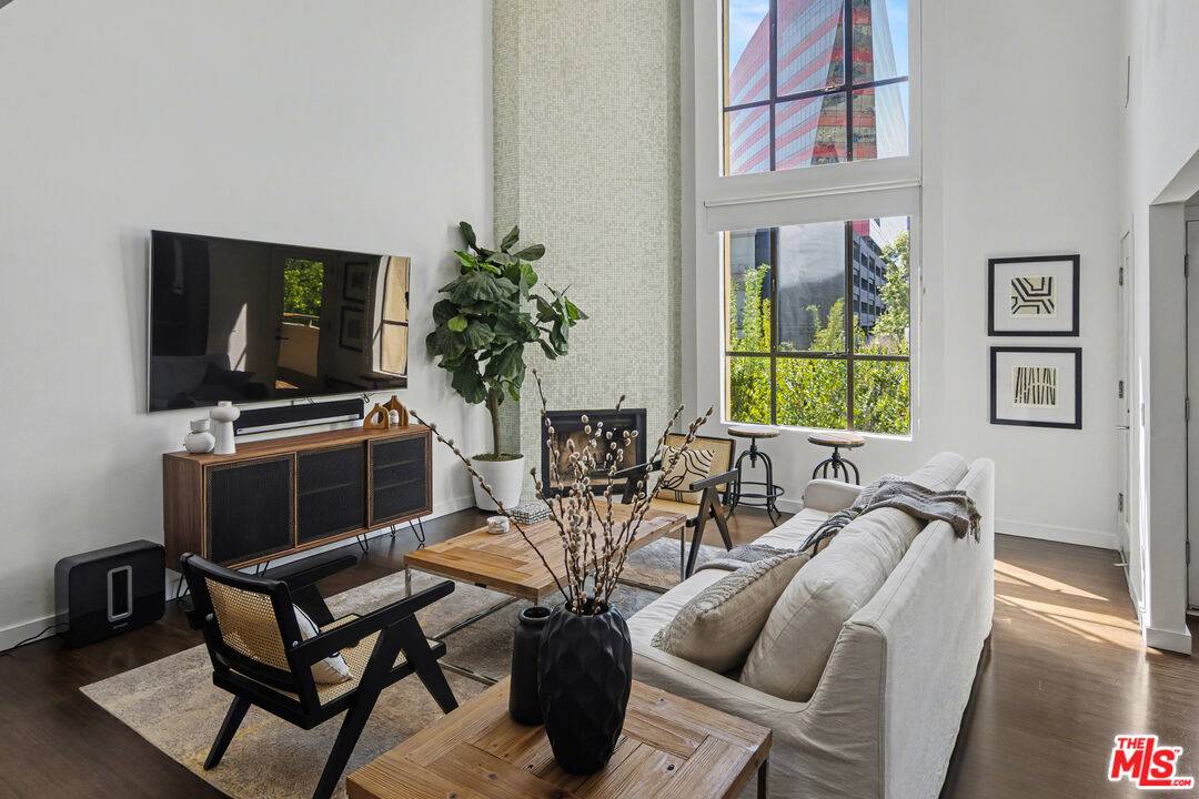 720 Huntley Dr 2BR Sunset Strip La