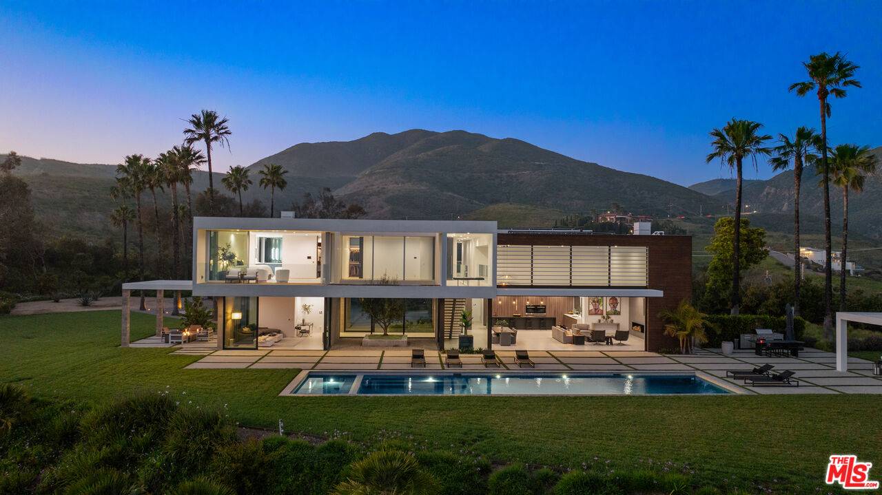 5601   Kanan Dume Rd 5BR Malibu La
