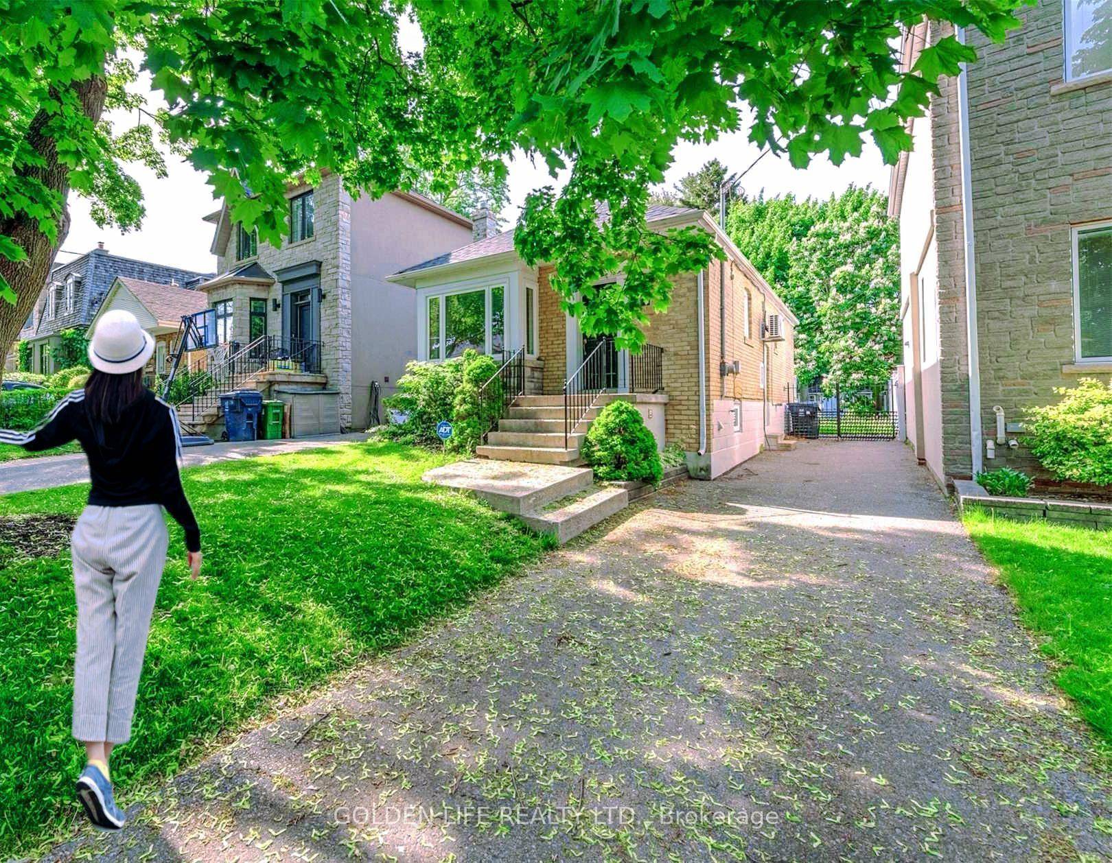 Charming Leaside Bungalow for Lease.