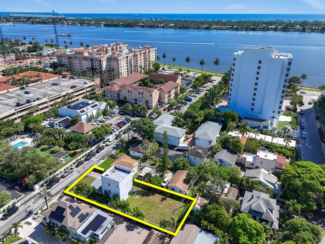Commercial Development Opportunity DOUBLE LOT INVESTORS SPECIAL in Prime West Palm Beach Location !