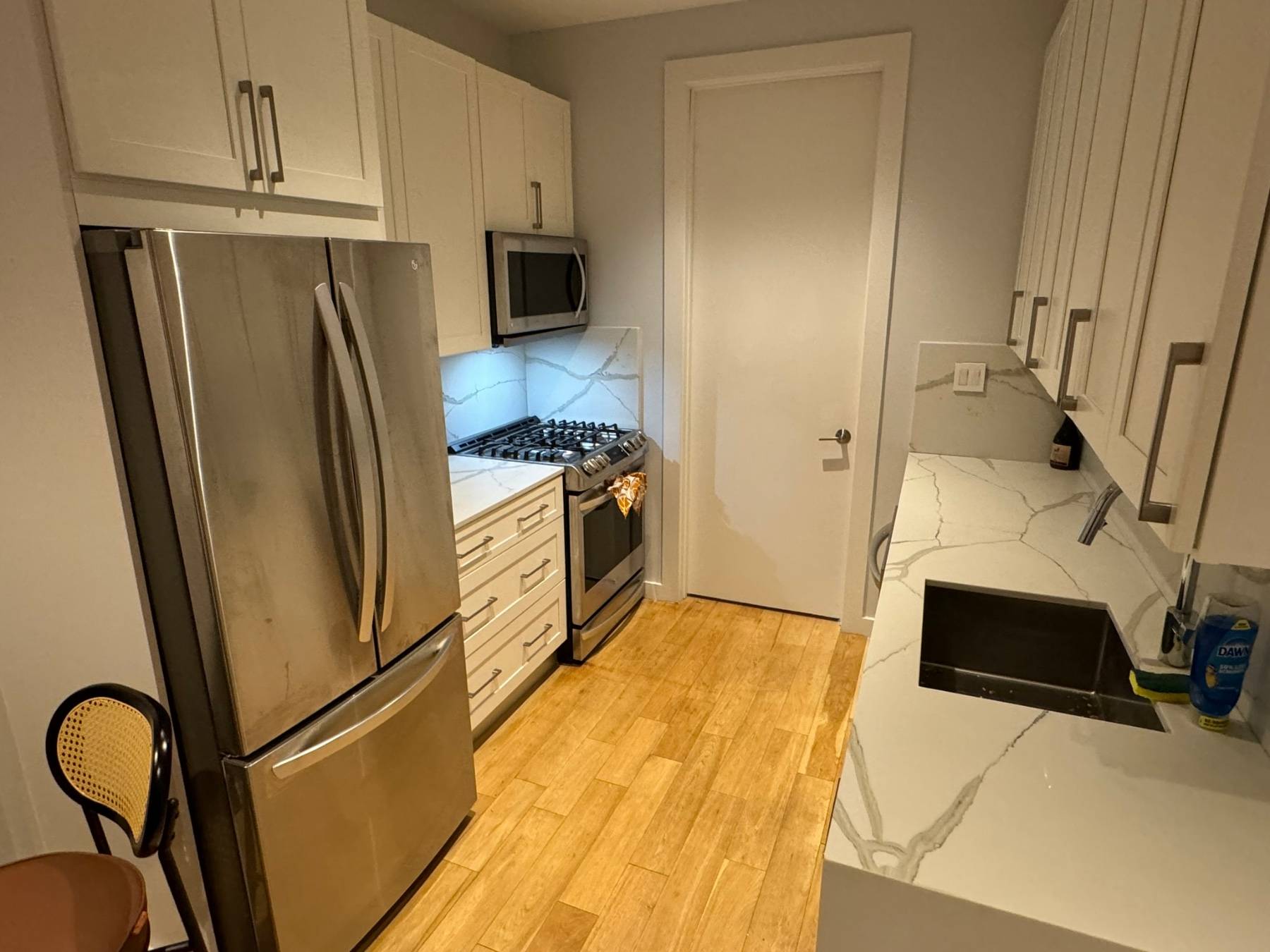 This meticulously renovated 3 bedroom, 2 bathroom apartment boasts abundant eastern and western light, a modernized kitchen, and an open concept living and dining area.