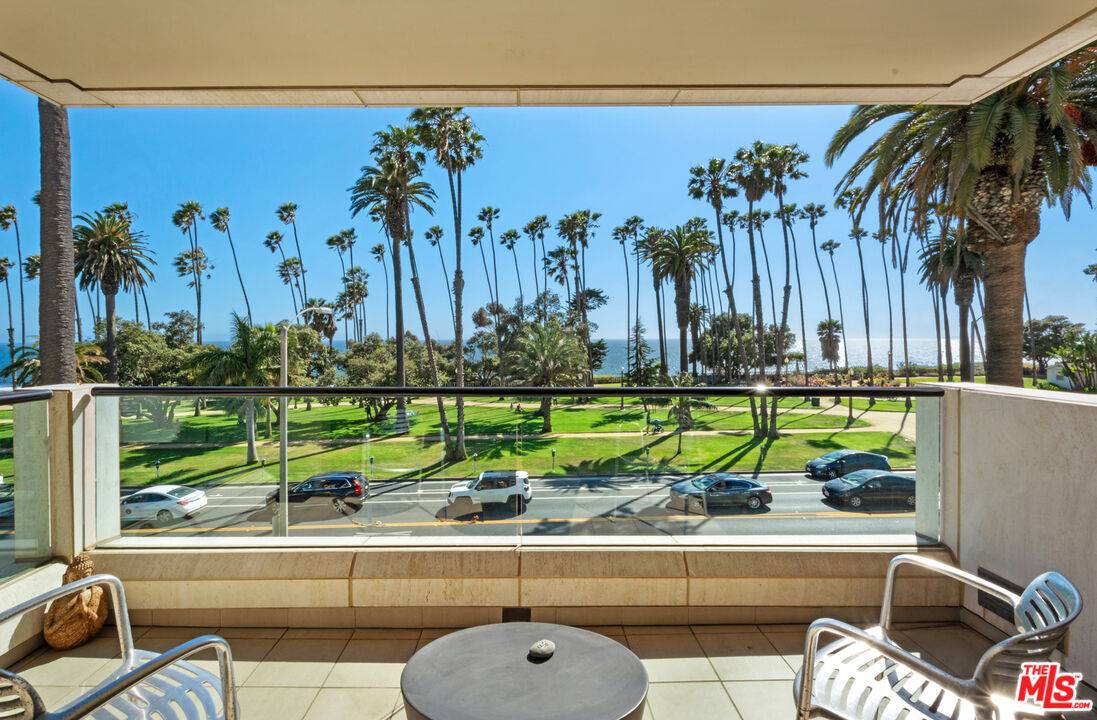 701 Ocean Ave 2BR Santa Monica La
