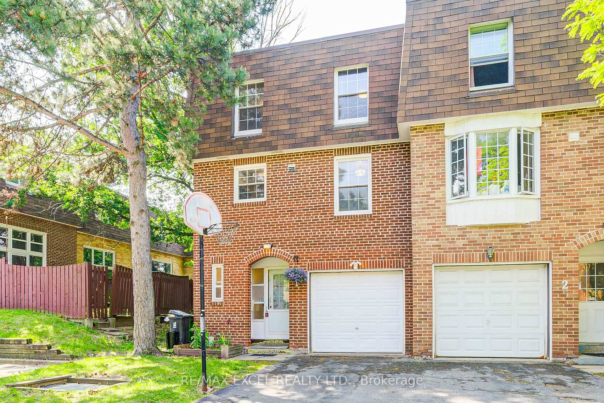 Welcome To This Spacious And Well Maintained Corner Unit Condo Townhouse In The Quiet, Family Friendly Agincourt North Neighbourhood, Conveniently Located Beside Six Visitor Parking Spots And Away From The ...