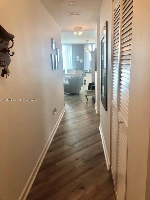 BEAUTIFUL FULLY FURNISHED UNIT.