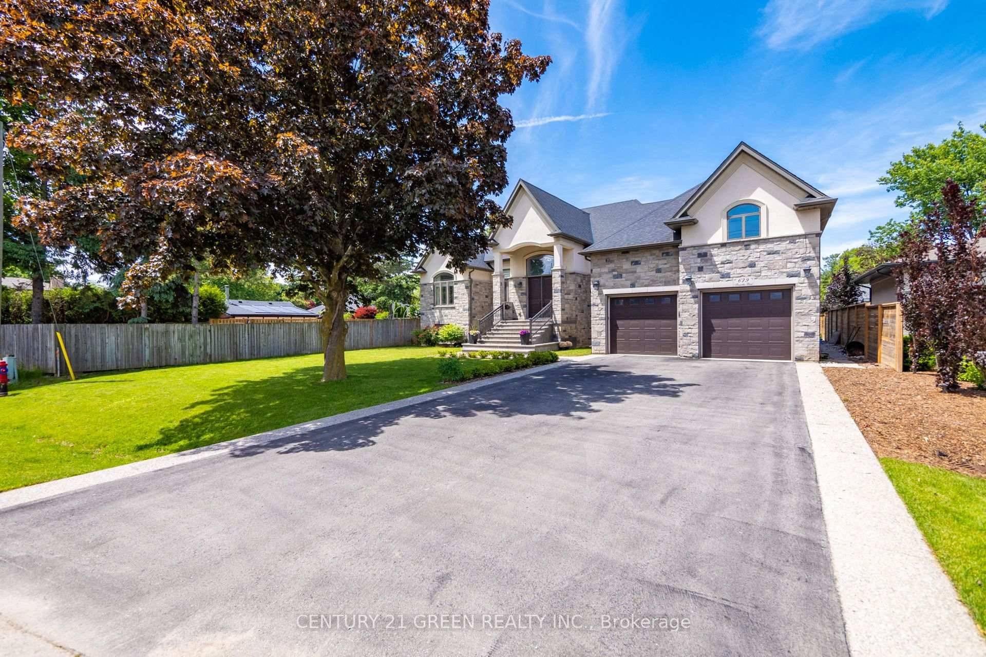 Custom Built Oversized Bungalow 6, 000 Sq.