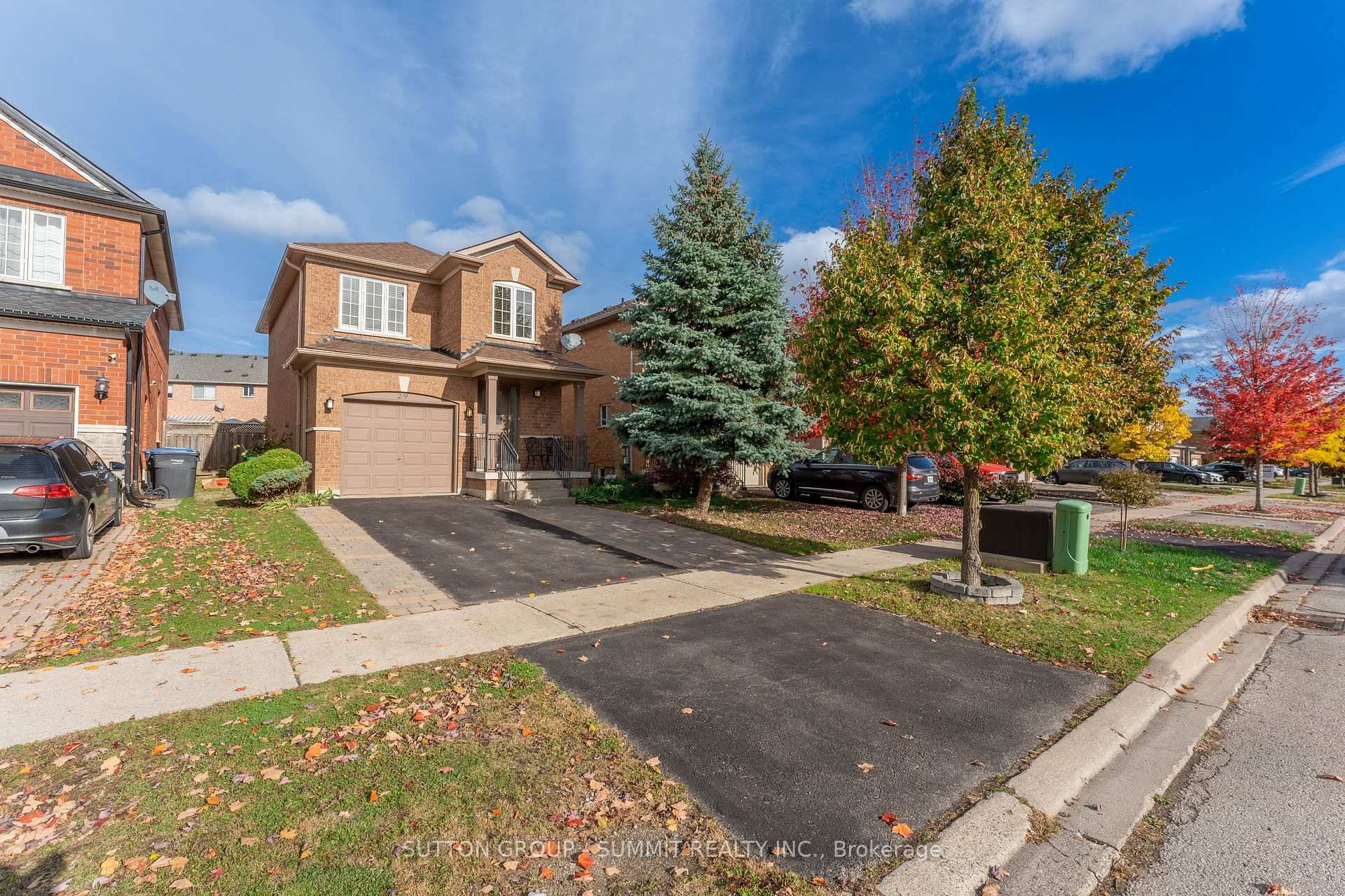 Welcome to this charming family home located in one of Bolton's most quiet and desirable neighbourhoods in beautiful Caledon.