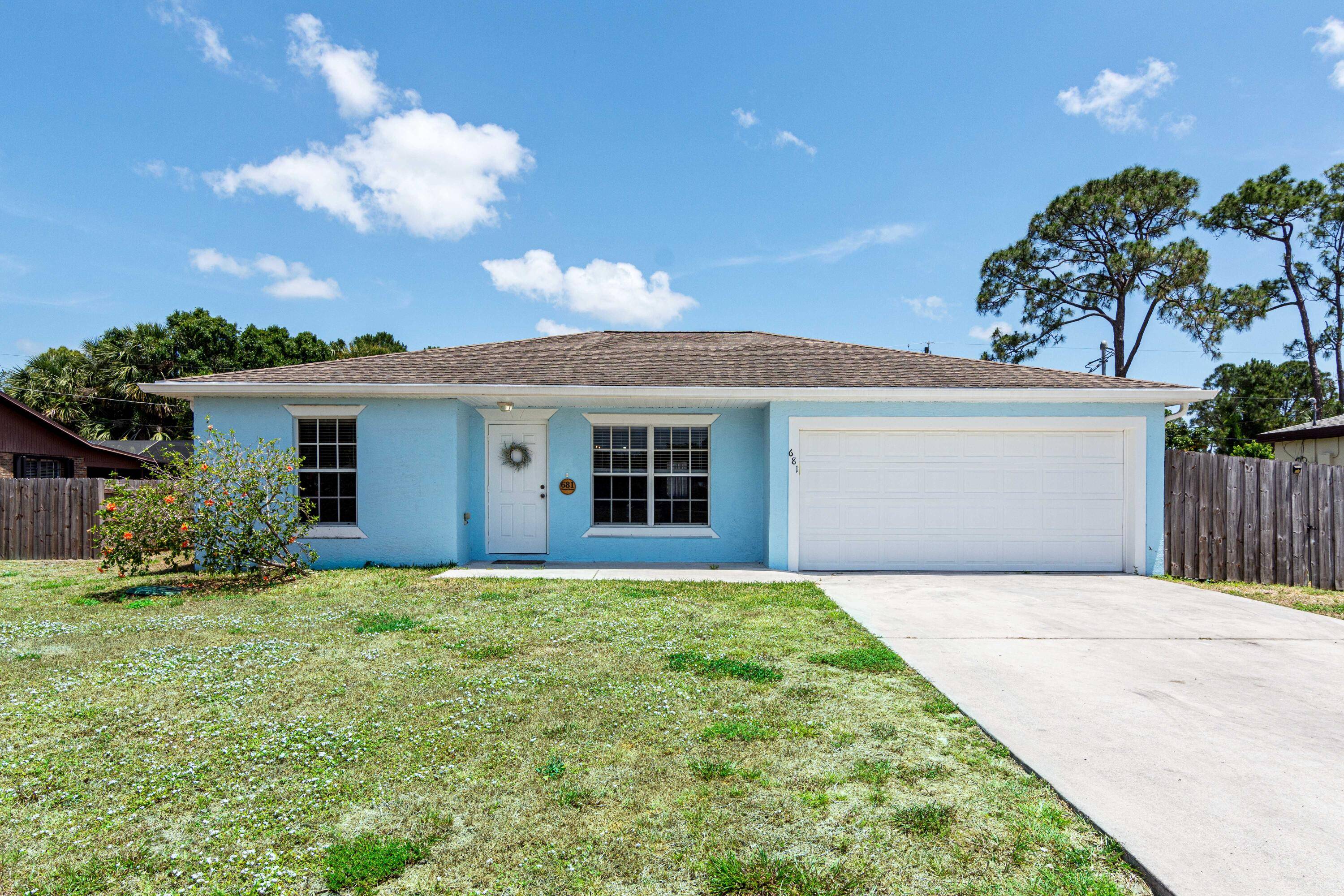 Check out this move in ready 3 2 2 at a great price !