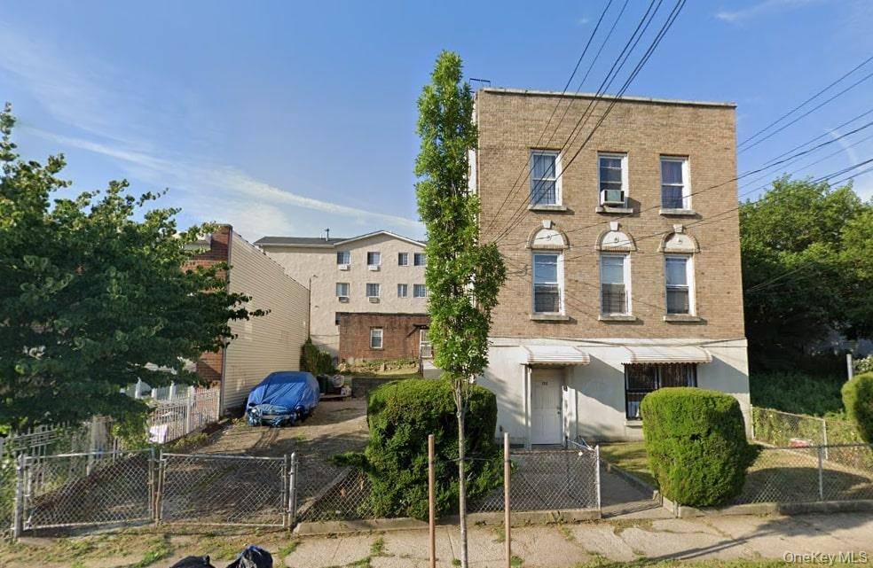 ONCE IN A LIFETIME BRONX PACKAGE DEAL CASH FLOW DEVELOPMENT Opportunities like this almost never hit the market.