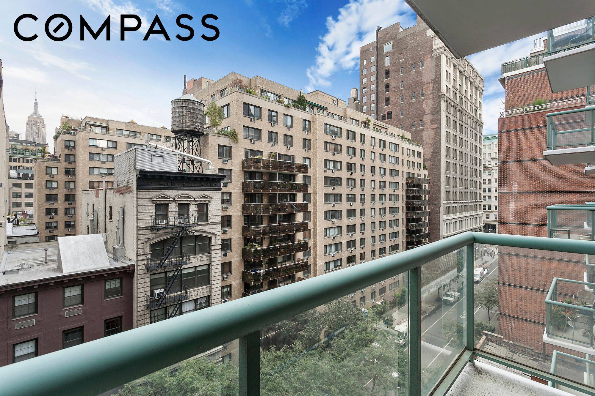 A beautifully maintained one bedroom residence with a private terrace and Empire State Building views in the highly sought after Grosvenor House, one of downtown's finest full service condominiums, ideally ...