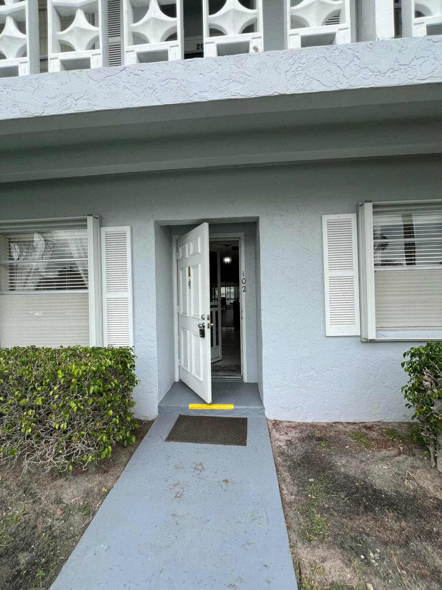 Discover this charming FIRST FLOOR lakefront condo in the desirable Pines of Delray West, a vibrant 55 community !