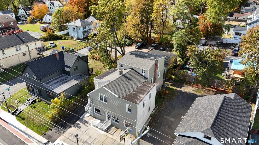 Welcome to 747 Blue Hills Avenue, a well maintained mixed use property offering strong visibility, steady traffic flow, and flexible income potential in one of Bloomfield's highly traveled commercial corridors.