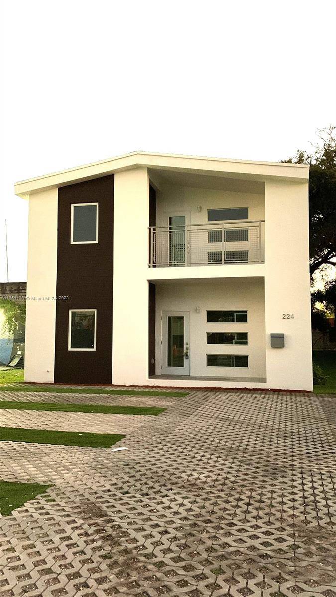 AS IS AMAZING SPACIOUS 3 2 UNIT AVAILABLE FOR RENT.