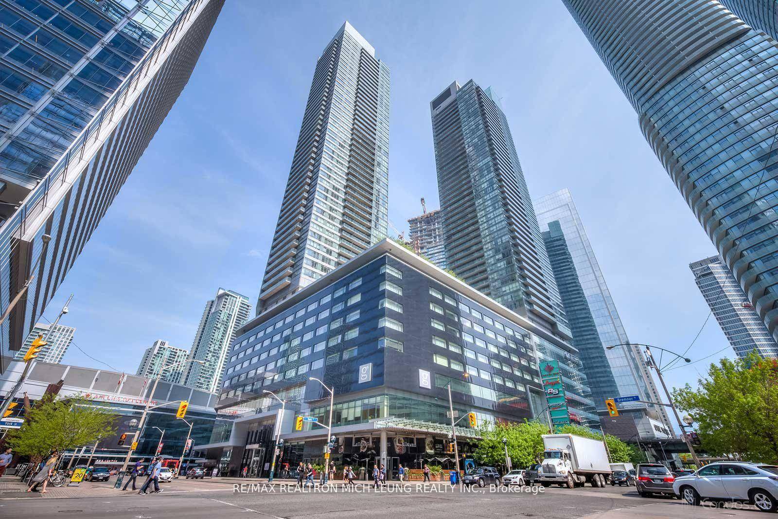 Toronto's Iconic Landmark, Residences Of Maple Leaf Square.