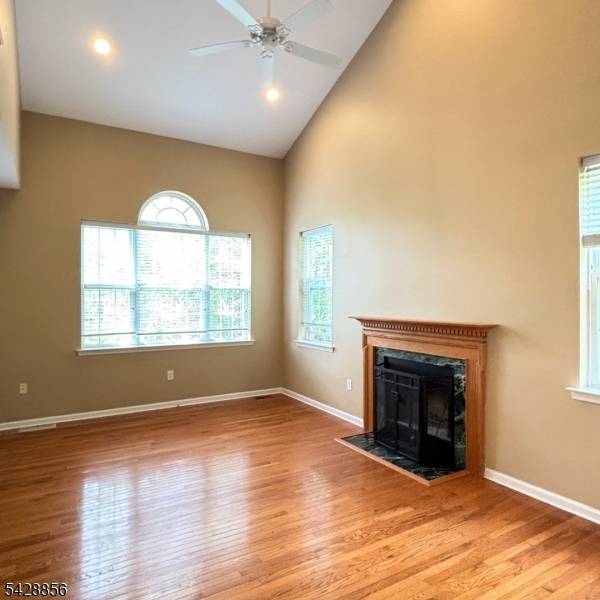 A beautiful Madison style house, with 4 bedrooms and 3.
