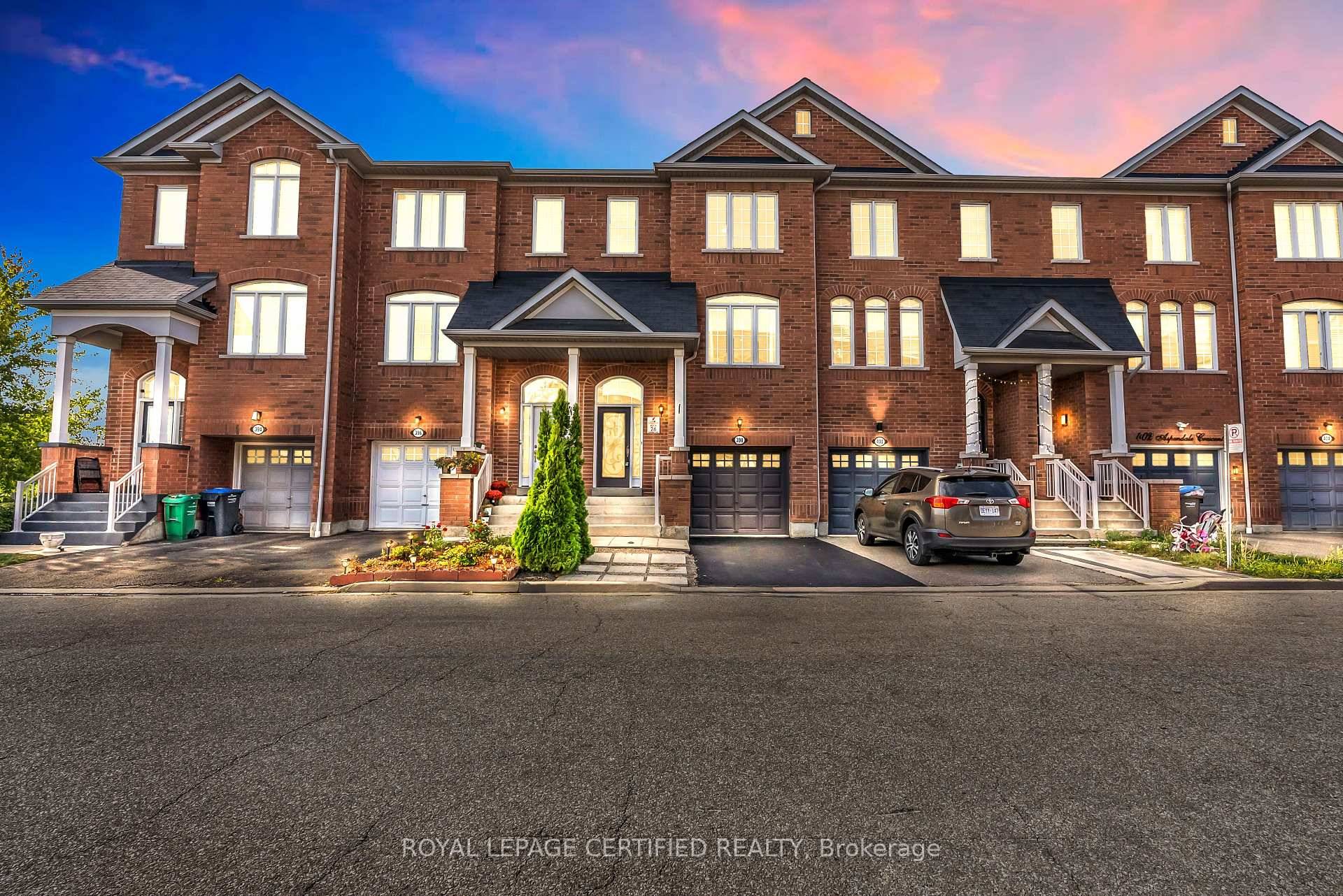 Shows 10, Immaculate, sun filled amp ; well maintained 3 storey freehold townhouse offering 3 beds, 4 baths, 3 living spaces and a finished basement with full bath makes a ...