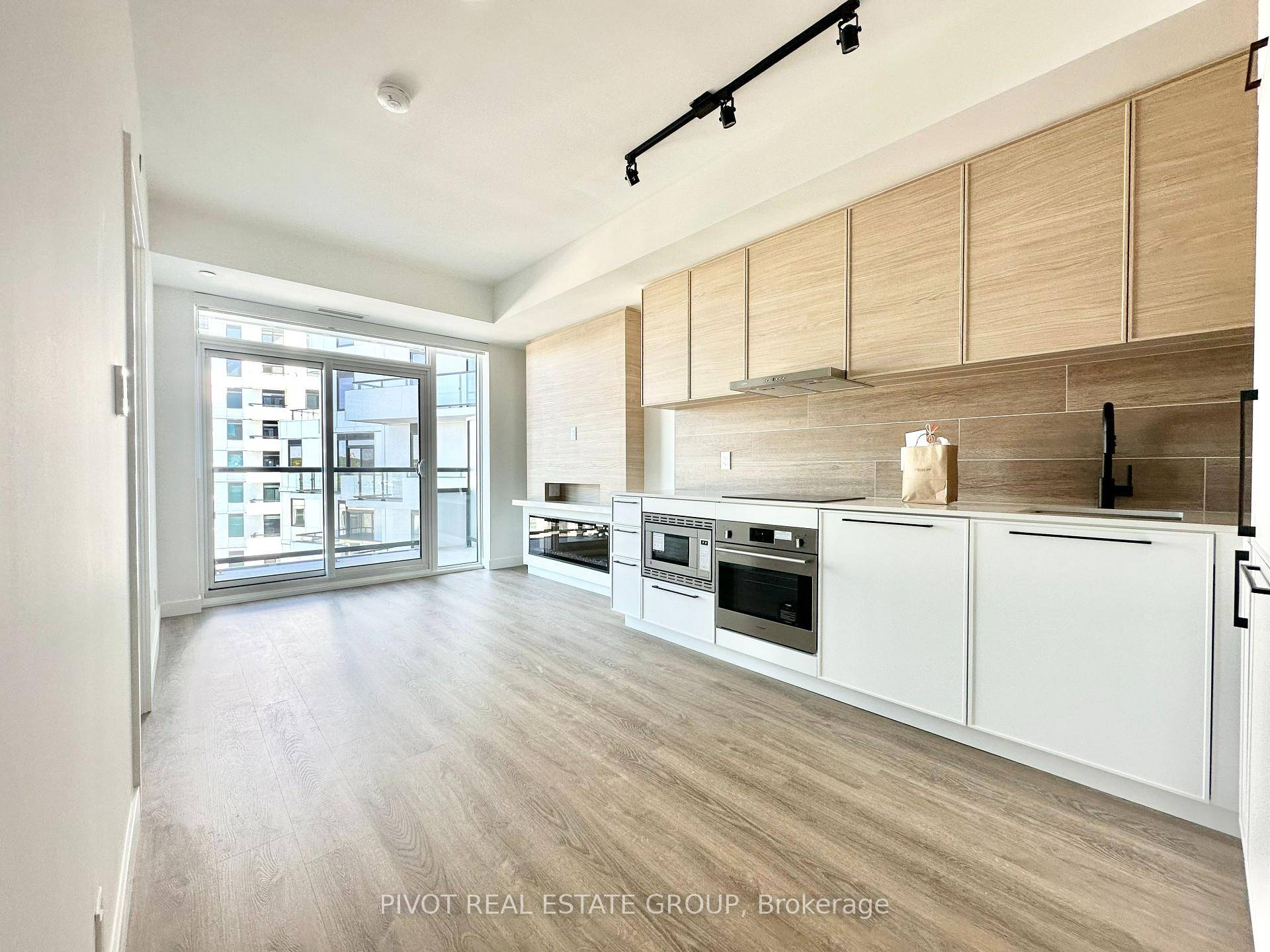 Be the first to live in this stylish 2 BED, 2 BATH Suite WITH ONE PARKING at Queen amp ; Ashbridge !