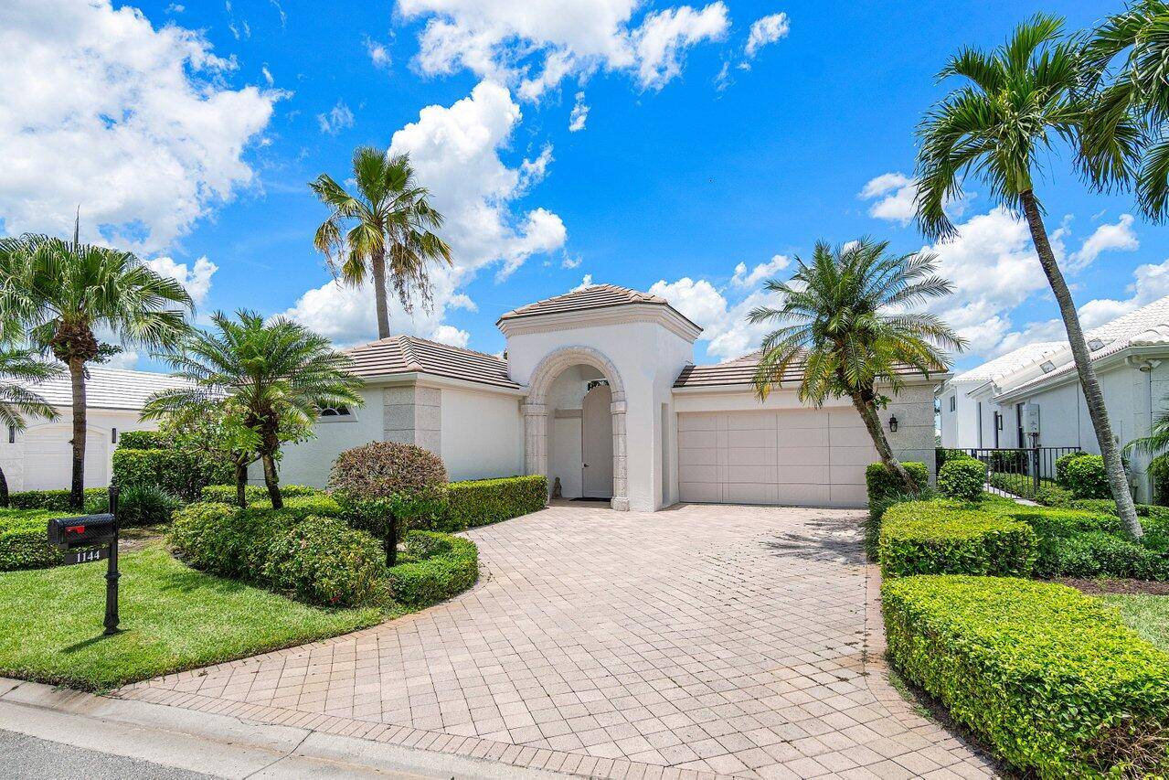 Available 1 15 25. Full golf membership and cart included with lease.