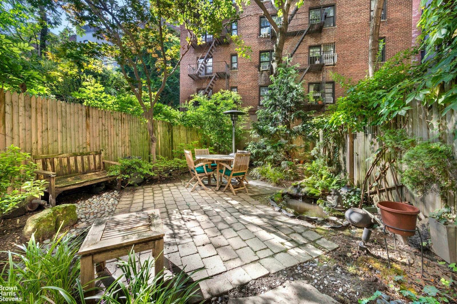 Your private garden sanctuary in the heart of the Upper West Side !
