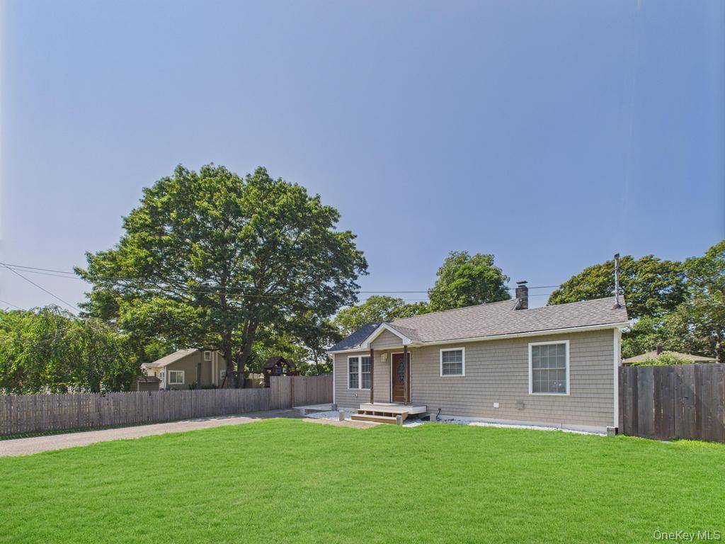 Beautiful ranch style home, 3 bedrooms, 1 dual entry bathroom, Living room, Kitchen with island.