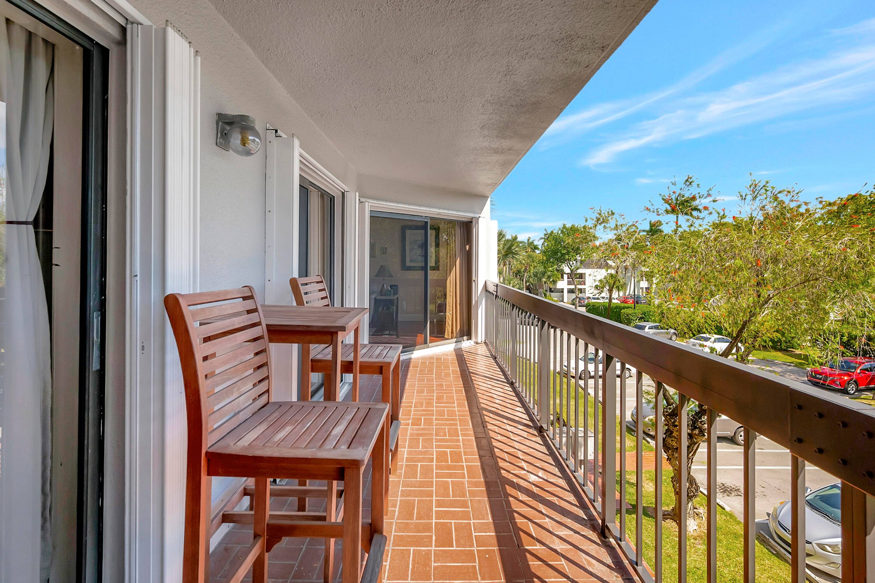 Great Location 2 2 Condo in Calusa Village.